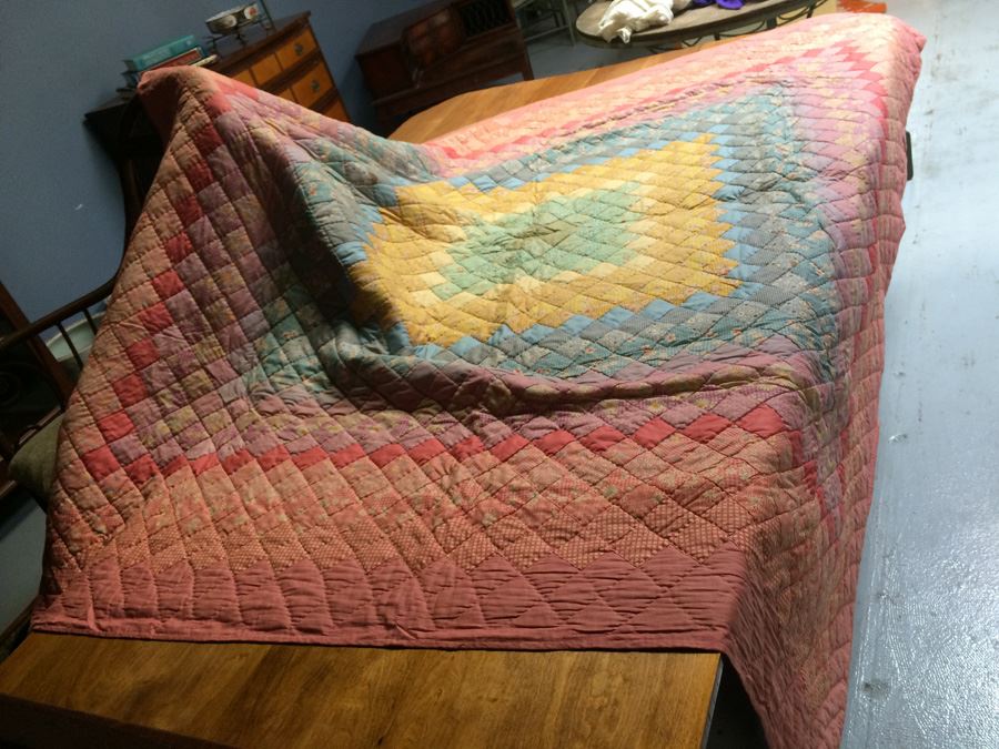 Handmade Vintage Quilt [Photo 10]