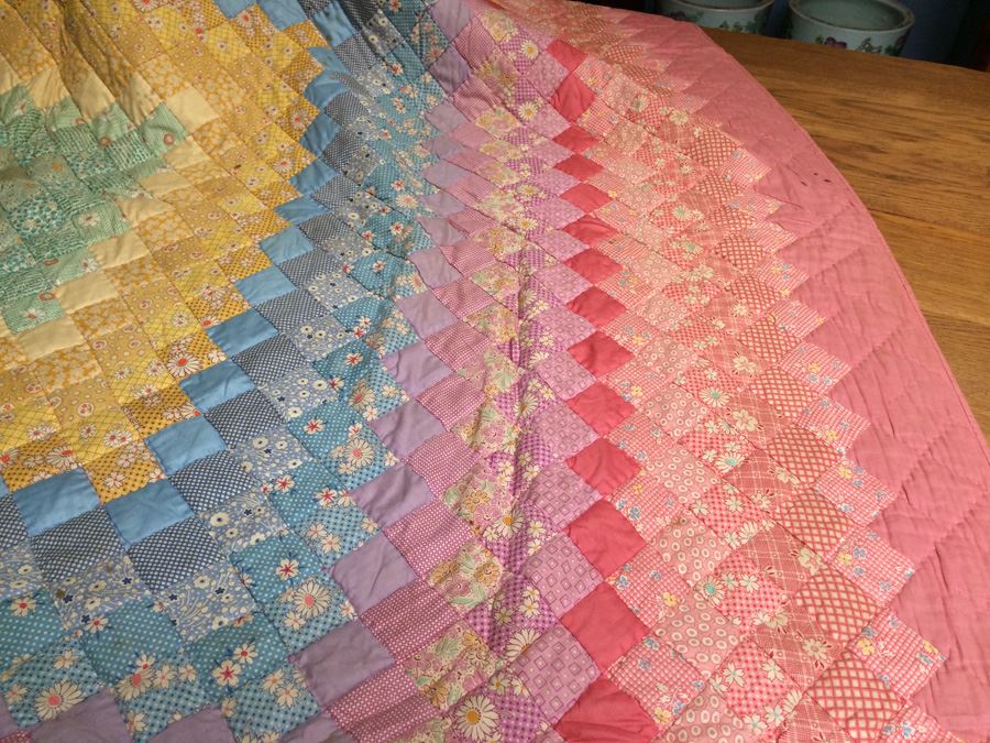 Handmade Vintage Quilt [Photo 4]