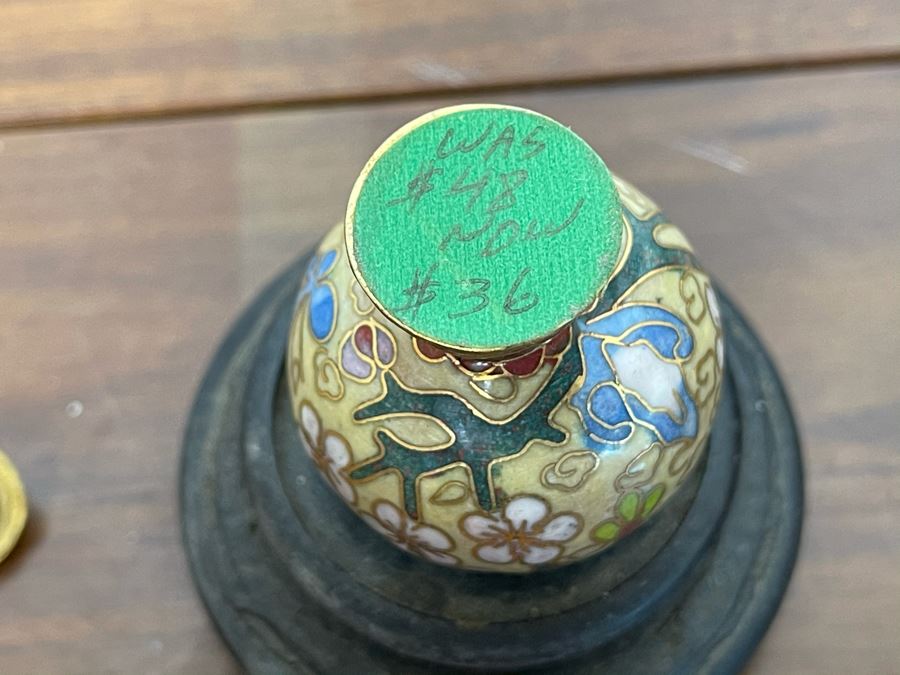 Small Vintage Cloisonne Vase With Lid And Woooden Stand 2.75H [Photo 5]