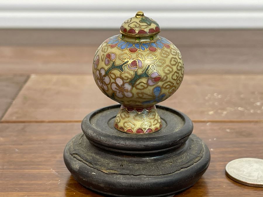 Small Vintage Cloisonne Vase With Lid And Woooden Stand 2.75H [Photo 1]