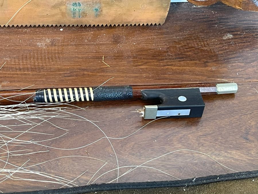 Musical Copper Saw With Bow And Carrying Case (Strings Need To Be Replaced) 30L [Photo 4]