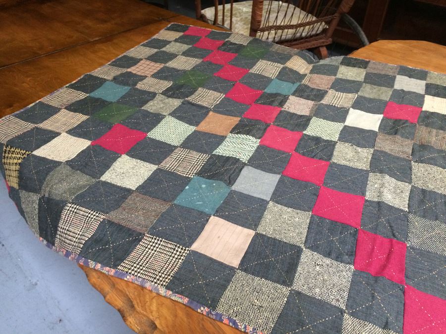 Handmade Vintage Quilt [Photo 4]