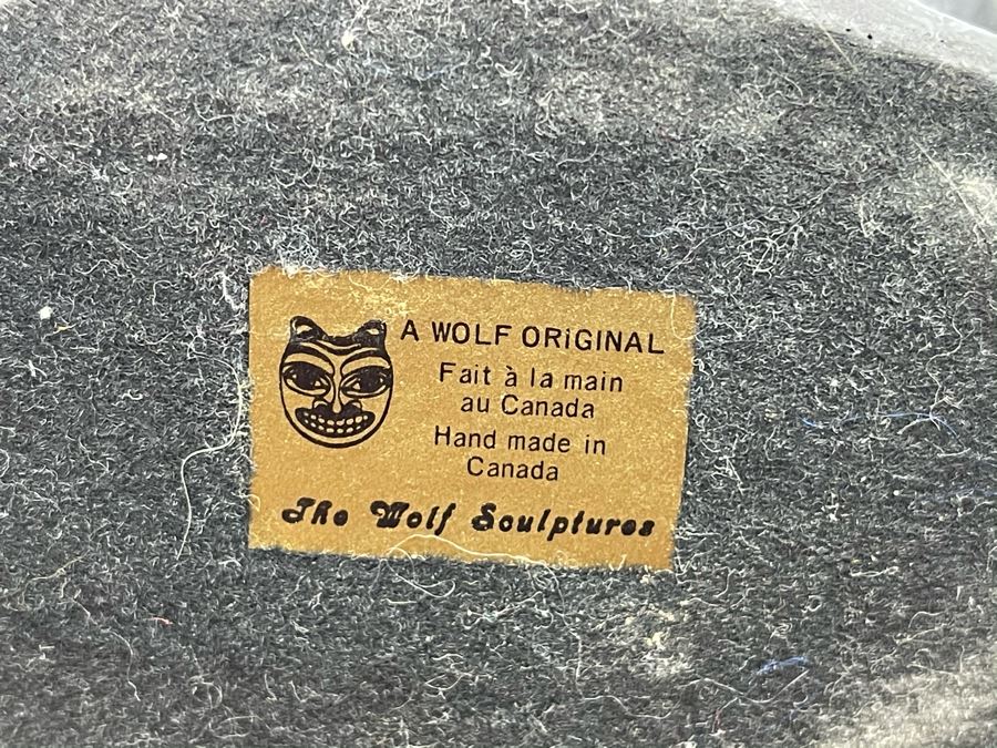 Wolf Original Hand Made Canadian Eskimo Sculpture 7.5H X 4W [Photo 11]