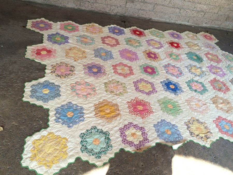 Handmade Large Vintage Hexagon Quilt [Photo 9]