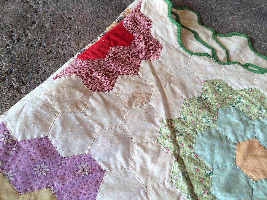 Handmade Large Vintage Hexagon Quilt [Photo 12]