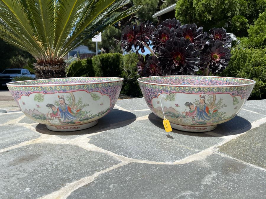 Two Matching Large Vintage Chinese Famille Rose Porcelain Bowls 16.5R X 7H [Photo 4]