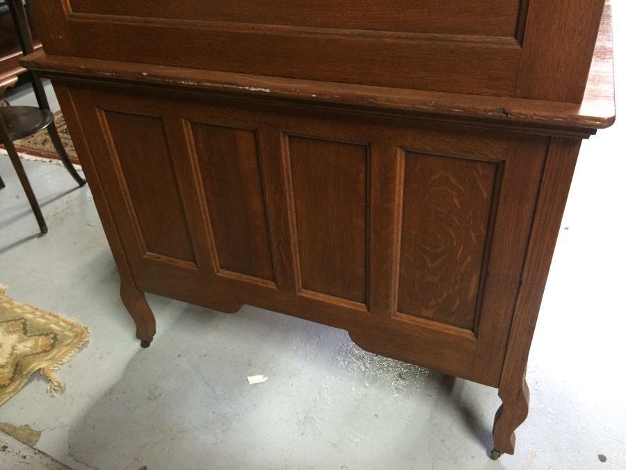 Grand Rapids Desk Company - Small Vintage Rolltop Desk on Casters [Photo 21]