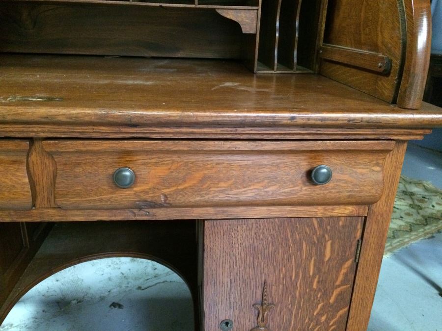 Grand Rapids Desk Company - Small Vintage Rolltop Desk on Casters [Photo 7]