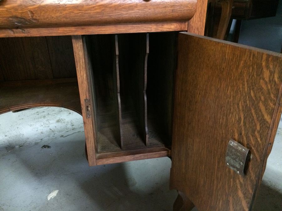 Grand Rapids Desk Company - Small Vintage Rolltop Desk on Casters [Photo 2]