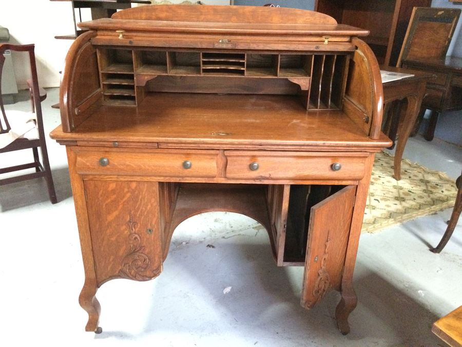 Grand Rapids Desk Company - Small Vintage Rolltop Desk on Casters [Photo 1]