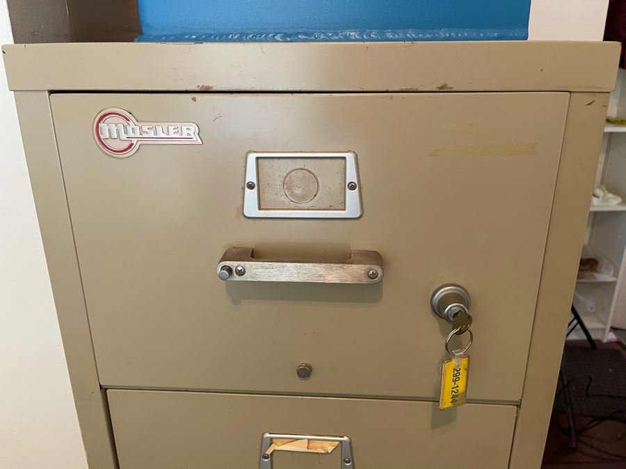 Mosler Metal Fireproof File Safe With Key 20.5W X 31D X 53H