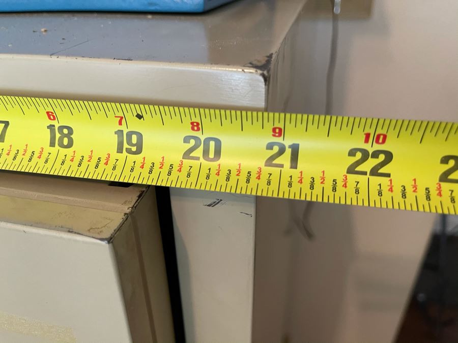 Mosler Metal Fireproof File Cabinet Safe With Key 20.5W X 31D X 53H [Photo 8]