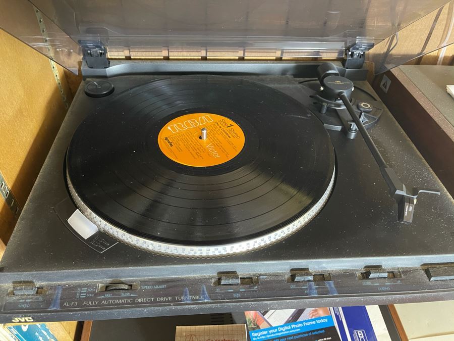 JVC AL-F3 Fully Automatic Direct Drive Turntable (No Belts) [Photo 3]