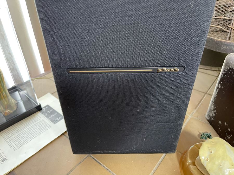 Polk Audio Free Standing Speakers 11 X 15 X 39.5H [Photo 3]