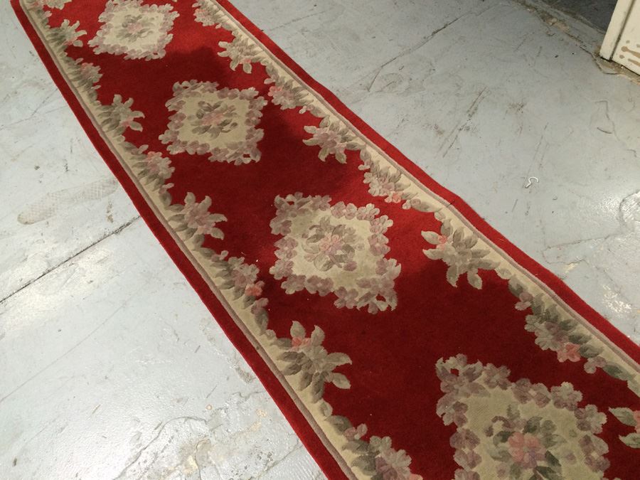 Red Tones Handmade Wool Runner Rug - 127' Long x 26 3/4' Wide [Photo 3]