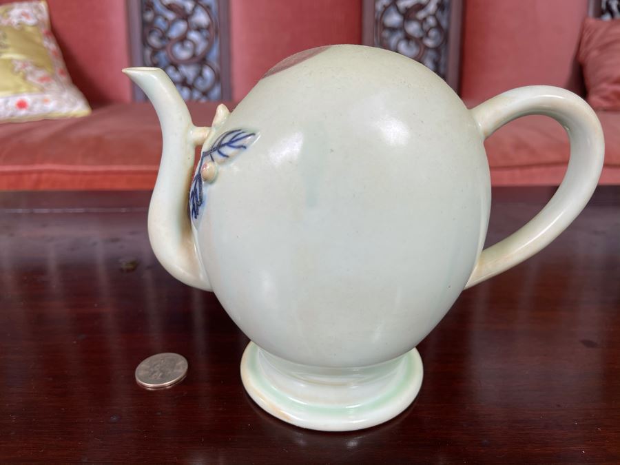 Vintage Asian Porcelain Teapot 7W X 4D X 6H [Photo 2]