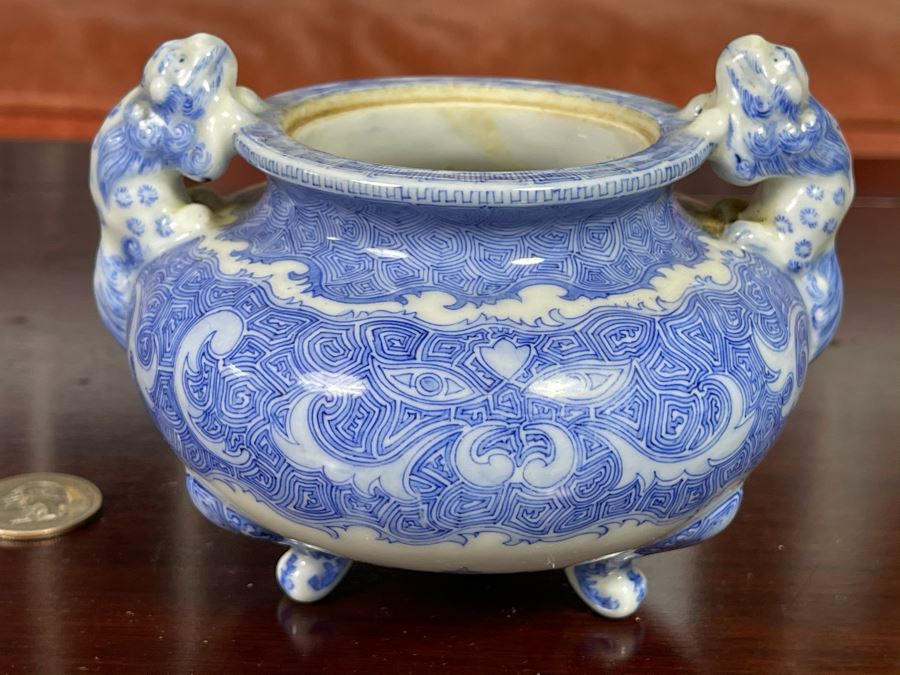 Chinese Porcelain Footed Bowl 5W X 3H [Photo 1]