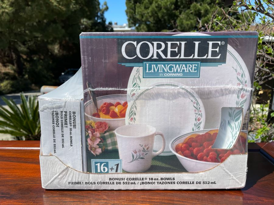 New Corelle Livingware By Corning 16 Piece Set