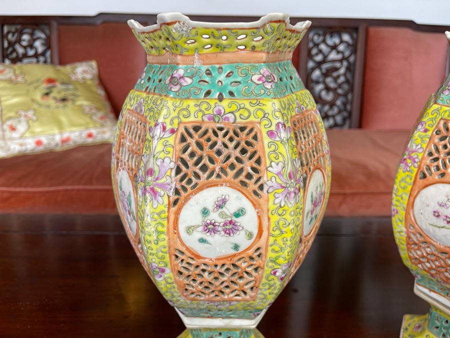 Pair Of Vintage Chinese Porcelain Wedding Lanterns Lamps 12H [Photo 6]