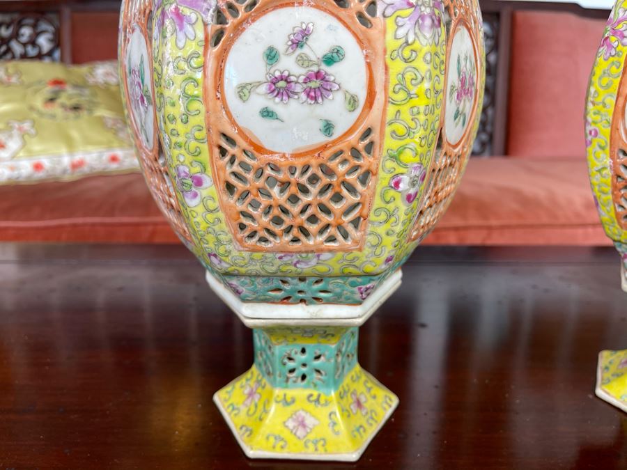 Pair Of Vintage Chinese Porcelain Wedding Lanterns Lamps 12H [Photo 7]