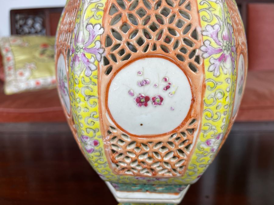 Pair Of Vintage Chinese Porcelain Wedding Lanterns Lamps 12H [Photo 14]