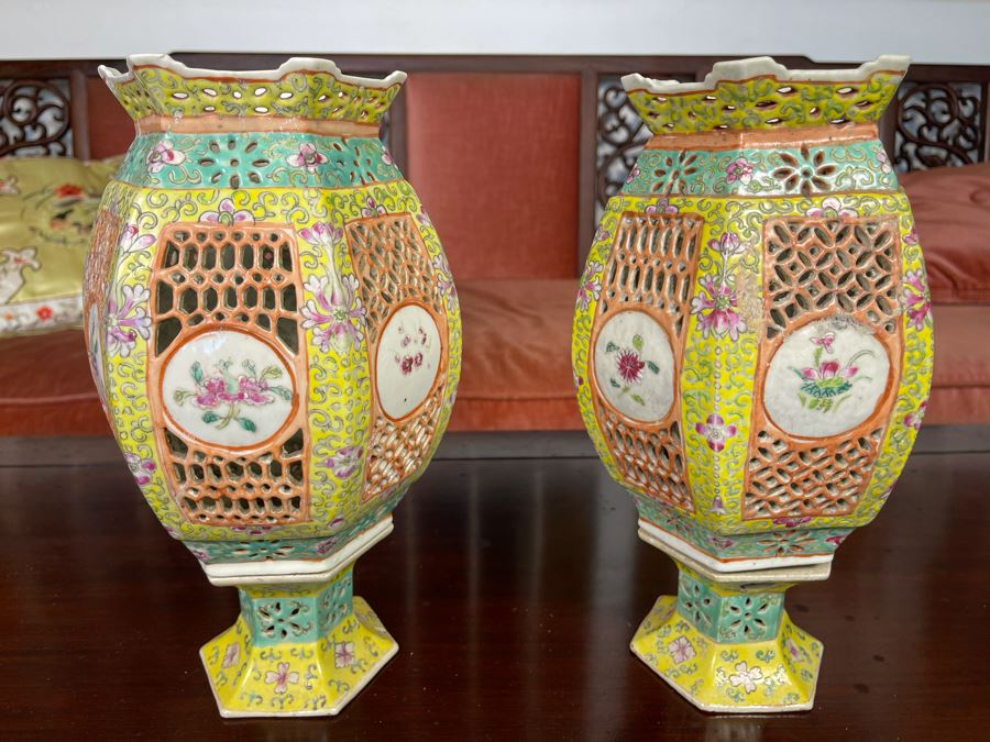 Pair Of Vintage Chinese Porcelain Wedding Lanterns Lamps 12H [Photo 10]