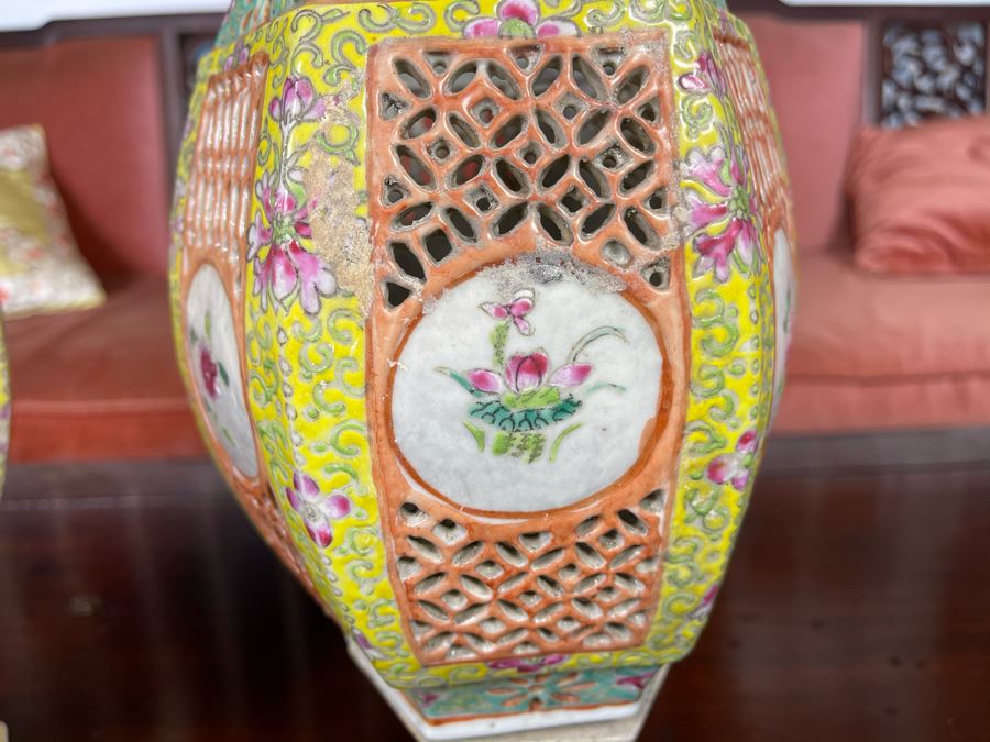 Pair Of Vintage Chinese Porcelain Wedding Lanterns Lamps 12H [Photo 12]
