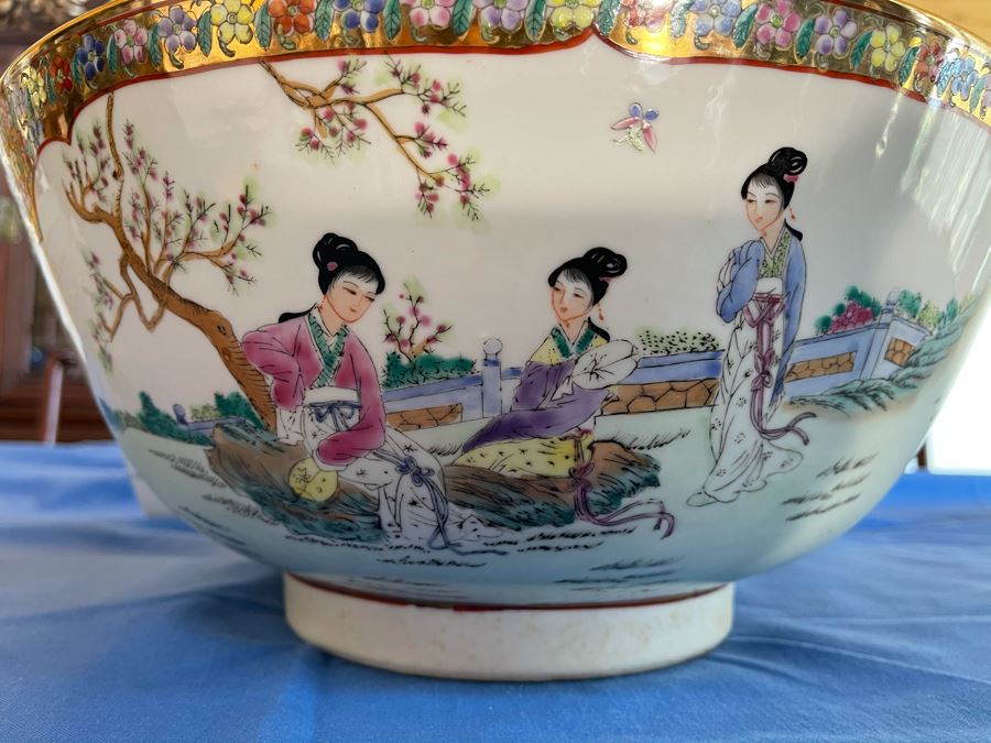 Vintage Chinese Famille Rose Bowl 14R With Matching Cups (Apx 34 Cups) [Photo 14]