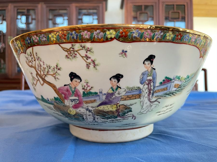 Vintage Chinese Famille Rose Bowl 14R With Matching Cups (Apx 34 Cups) [Photo 2]