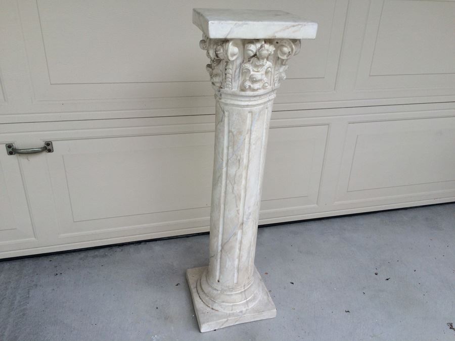 Plaster Column Stand [Photo 1]