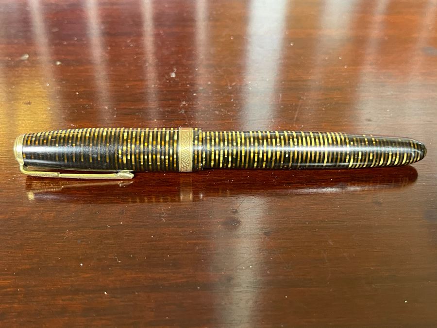 Vintage Parker Fountain Pen With 14K Gold Nib