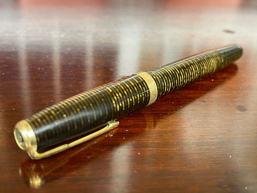 Vintage Parker Fountain Pen With 14K Gold Nib