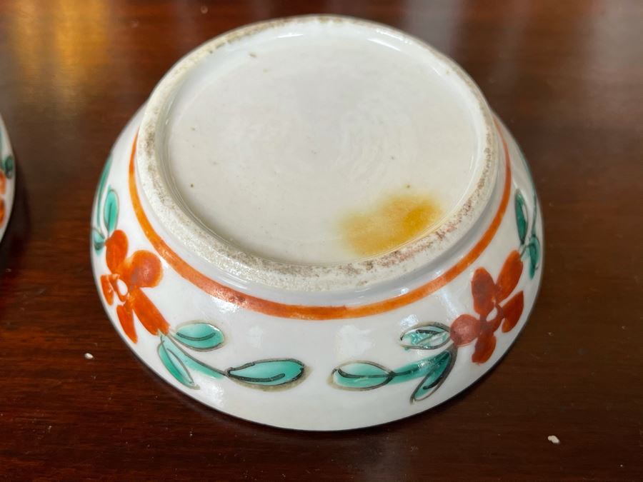 Antique Chinese Porcelain Round Lidded Box (Slight Chip In Lid) 3.5W [Photo 4]