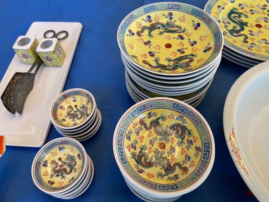 Large Chinese Porcelain China Set With Dragon Design [Photo 20]