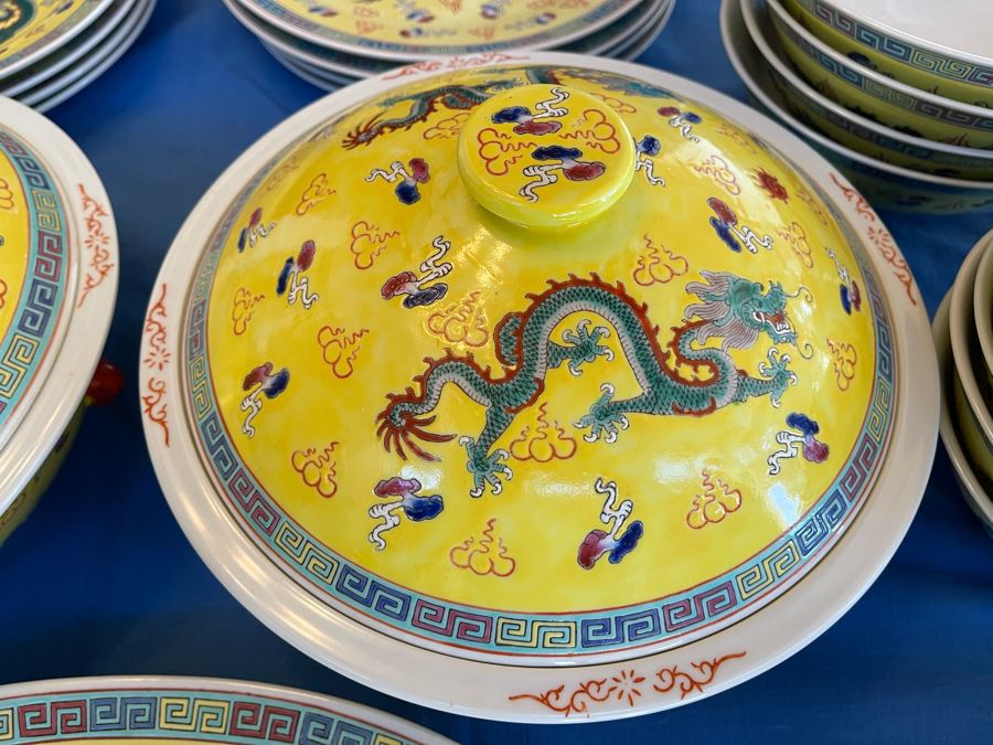 Large Chinese Porcelain China Set With Dragon Design [Photo 10]