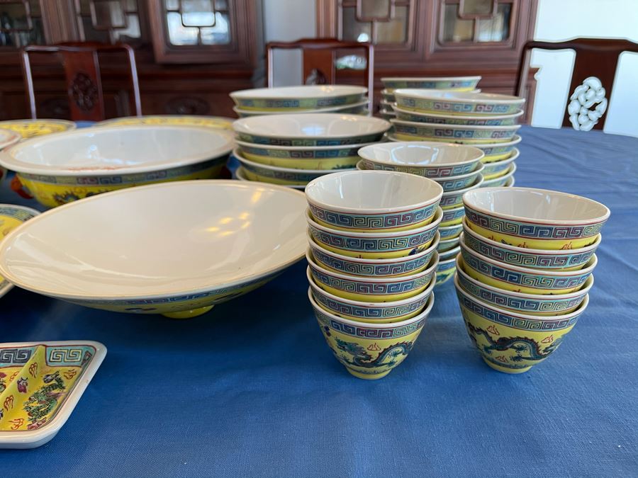 Large Chinese Porcelain China Set With Dragon Design [Photo 17]