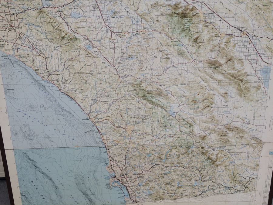 Topographical Southern California Map - 33' x 29'  [Photo 13]