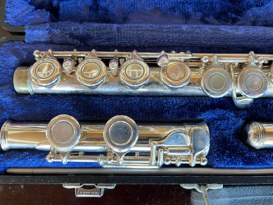 W. T. Armstrong Elkhart Indiana Flute With Case Model 105 16'L [Photo 3]