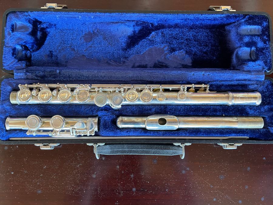 W. T. Armstrong Elkhart Indiana Flute With Case Model 105 16'L