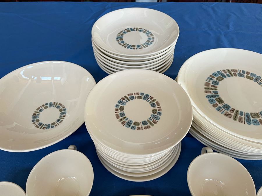 Vintage Mid-Century Canonsburg Pottery Temporama Pattern [Photo 6]