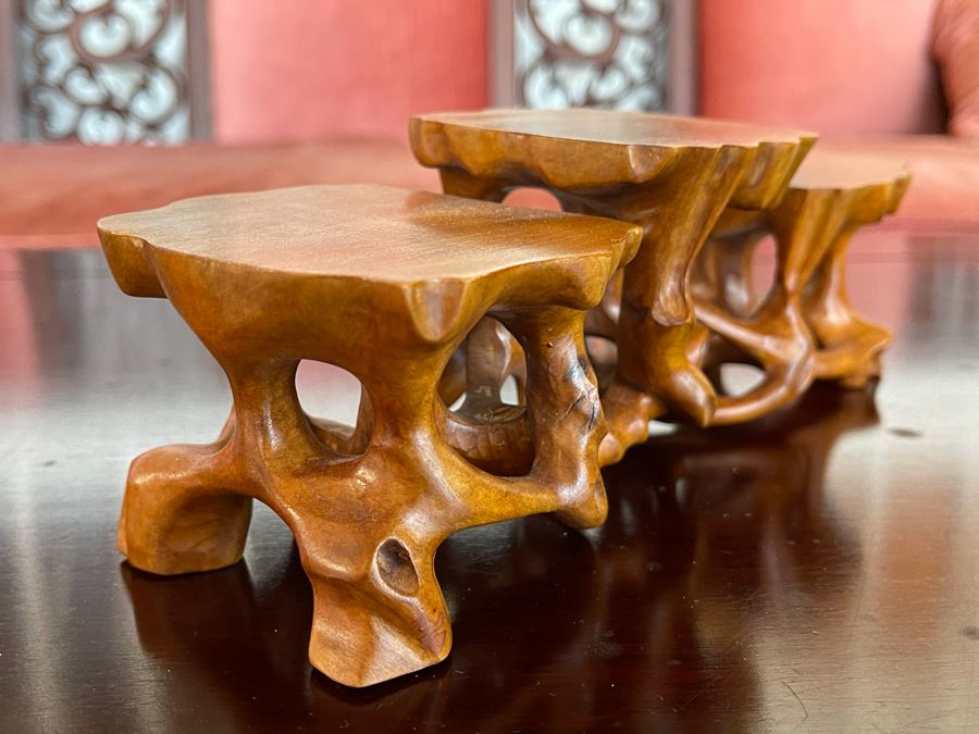 Vintage Carved Wooden 3-Step Stand 8.5W X 3D X 3H [Photo 4]
