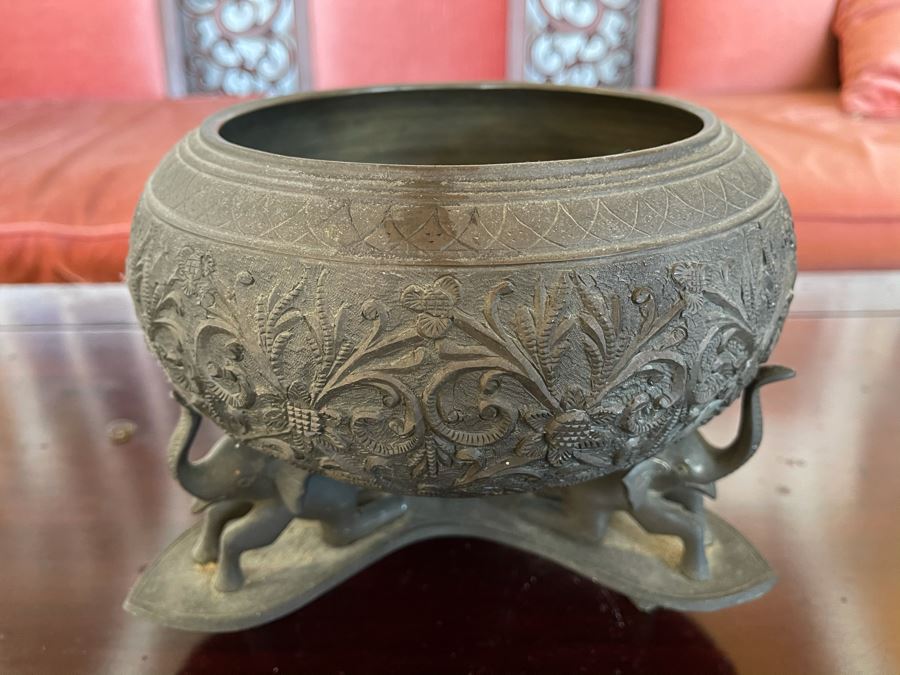 Vintage Bronze Bowl Supported By Three Elephants Stand Signed SHKL 10W X 6.75H [Photo 3]