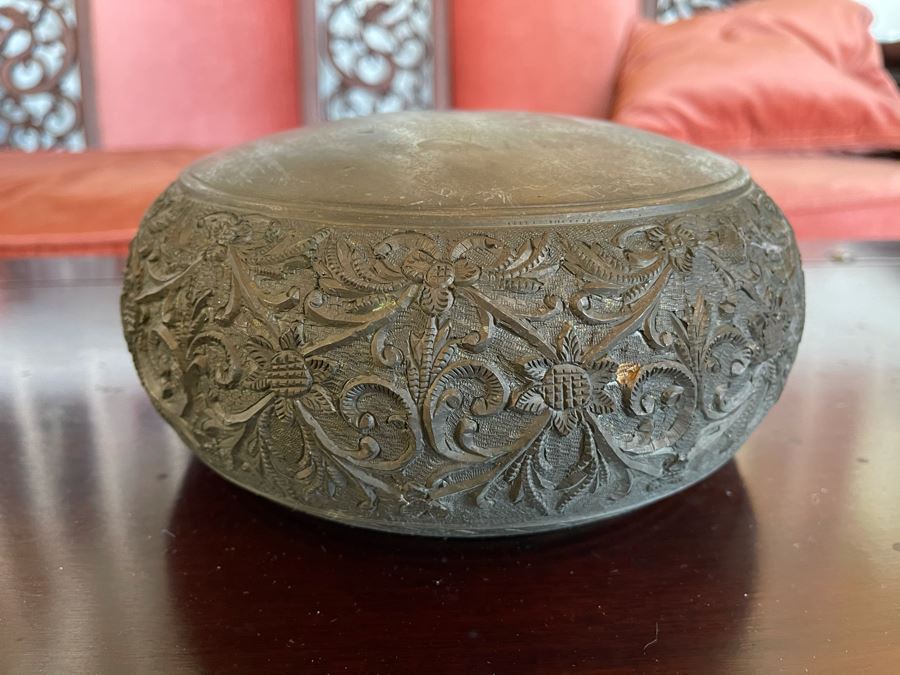Vintage Bronze Bowl Supported By Three Elephants Stand Signed SHKL 10W X 6.75H [Photo 9]