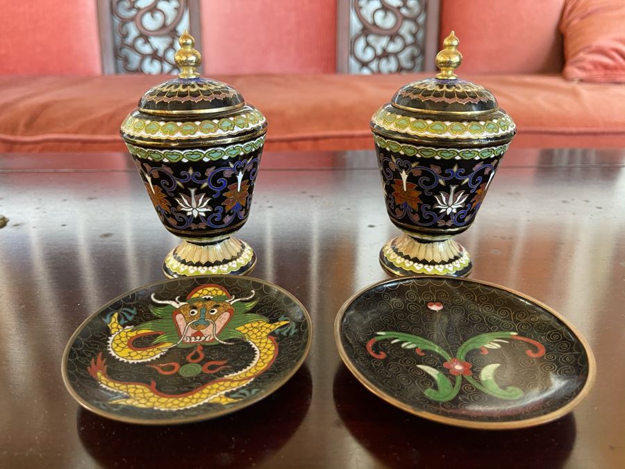 Vintage Chinese Cloisonne Pair Of Footed Lidded Jars 4.5H And Pair Of Dishes Trays 3.5R [Photo 1]