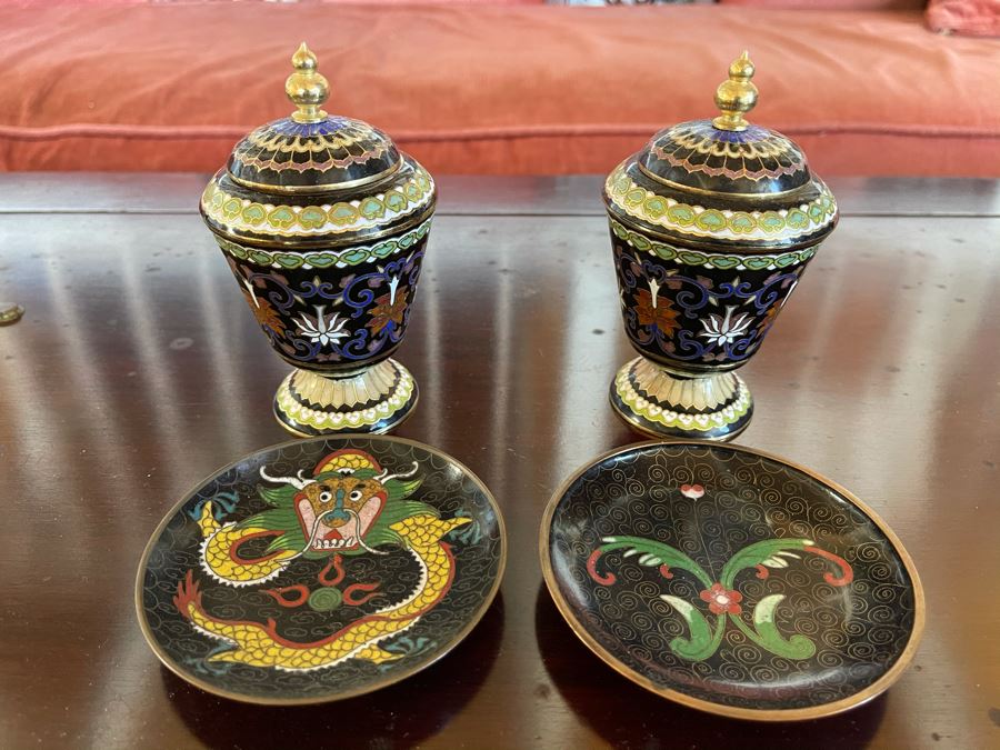 Vintage Chinese Cloisonne Pair Of Footed Lidded Jars 4.5H And Pair Of Dishes Trays 3.5R [Photo 2]