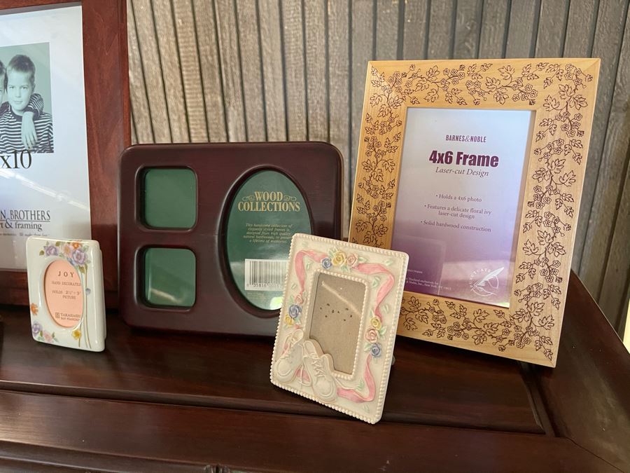 Picture Frame Lot [Photo 3]