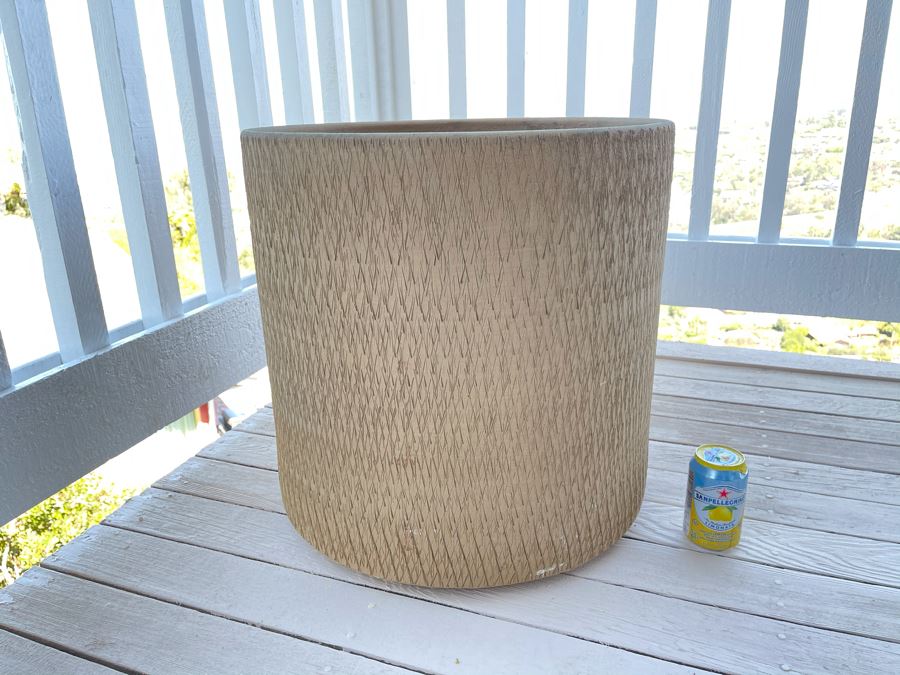 Gainey Ceramics Large Architectural Pottery Laverne California Pottery 20W X 20H (Slight Exterior Radial Crack As Shown In Photos) [Photo 5]