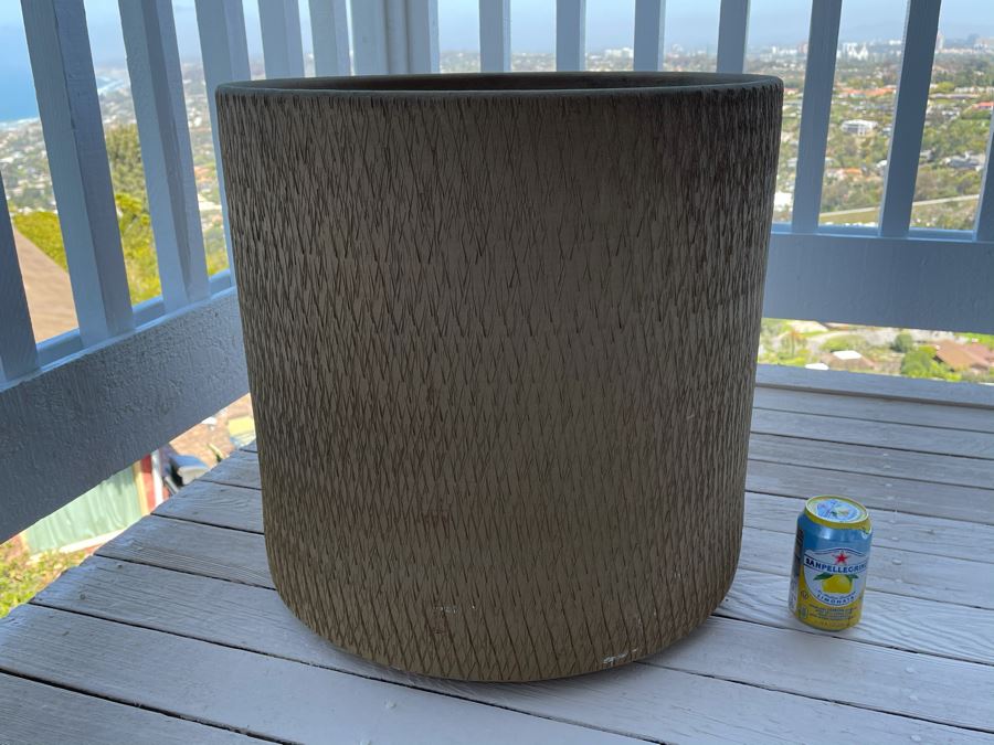 Gainey Ceramics Large Architectural Pottery Laverne California Pottery 20W X 20H (Slight Exterior Radial Crack As Shown In Photos) [Photo 7]