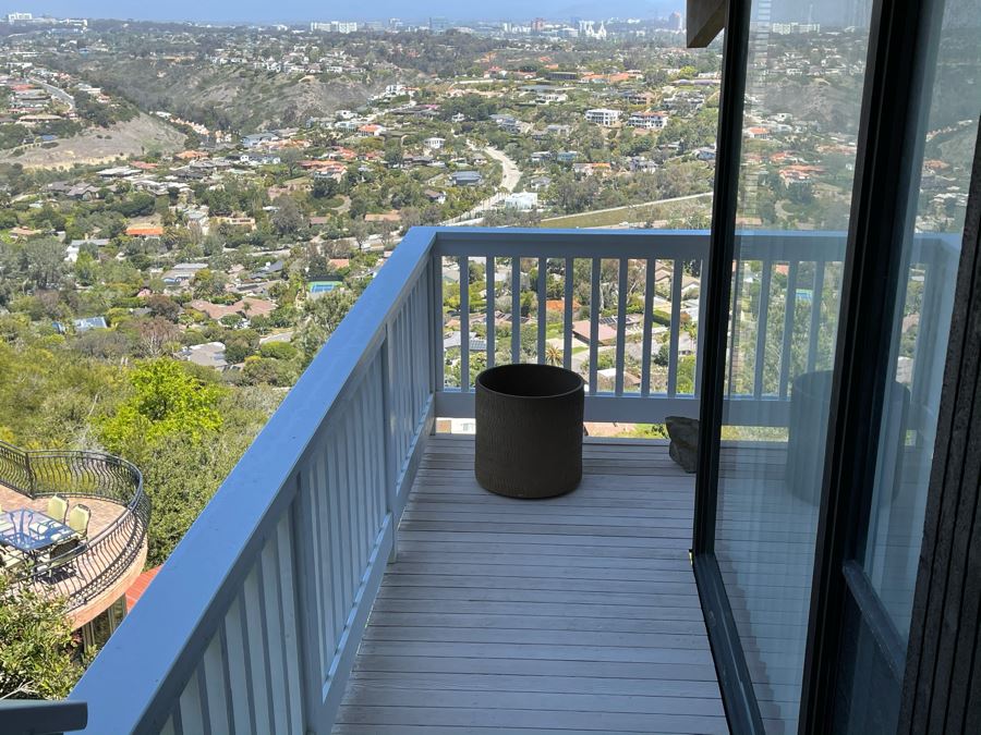 Gainey Ceramics Large Architectural Pottery Laverne California Pottery 20W X 20H (Slight Exterior Radial Crack As Shown In Photos) [Photo 17]