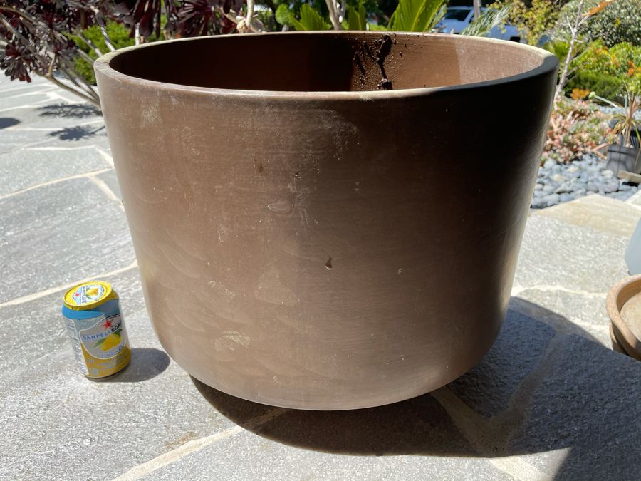 Gainey Ceramics Architectural Pottery Laverne California Pottery 19.5W X 15H [Photo 2]